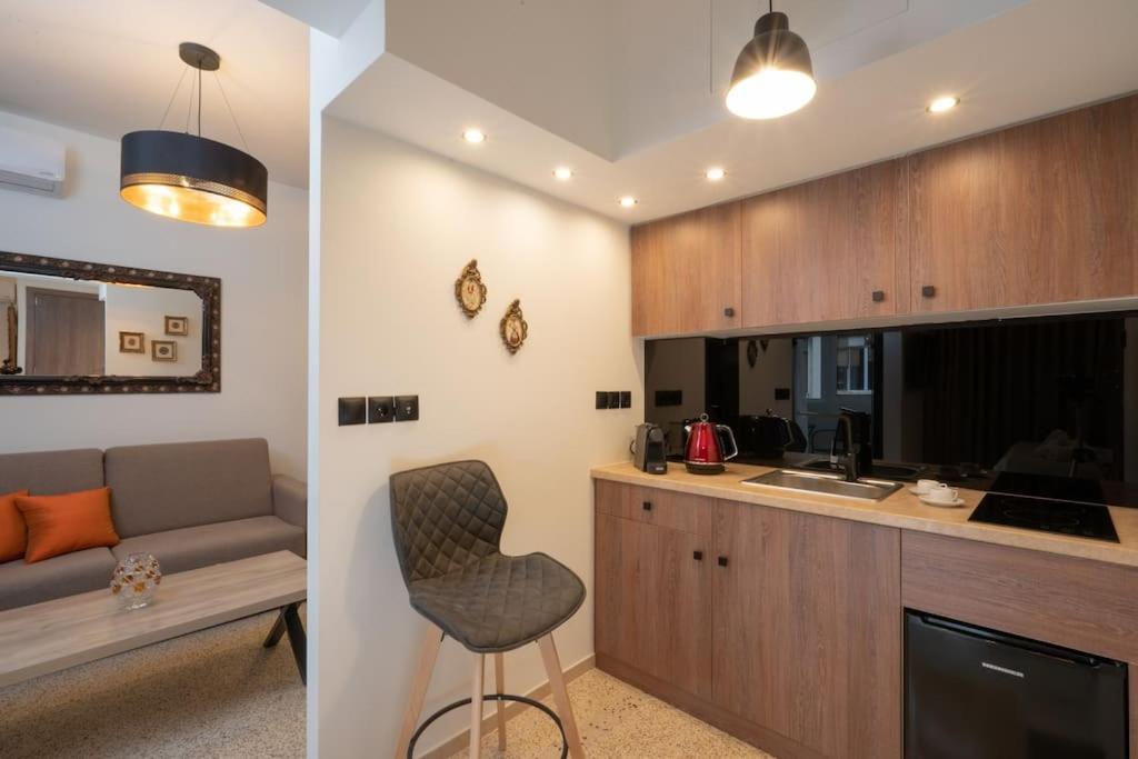 Dema Luxury Suites - Perikleous E6 Atenas Exterior foto